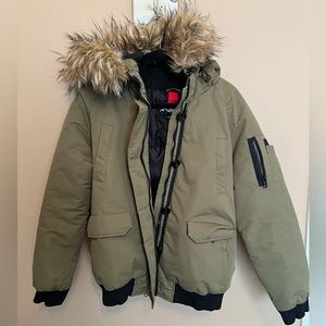 Puffer coat with fur